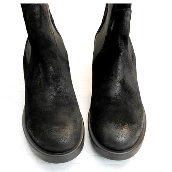 Women’s Emanuele Crasto Black Chelsea Distressed Suede Lug Sole Boots Size 10 - Picture 8 of 16